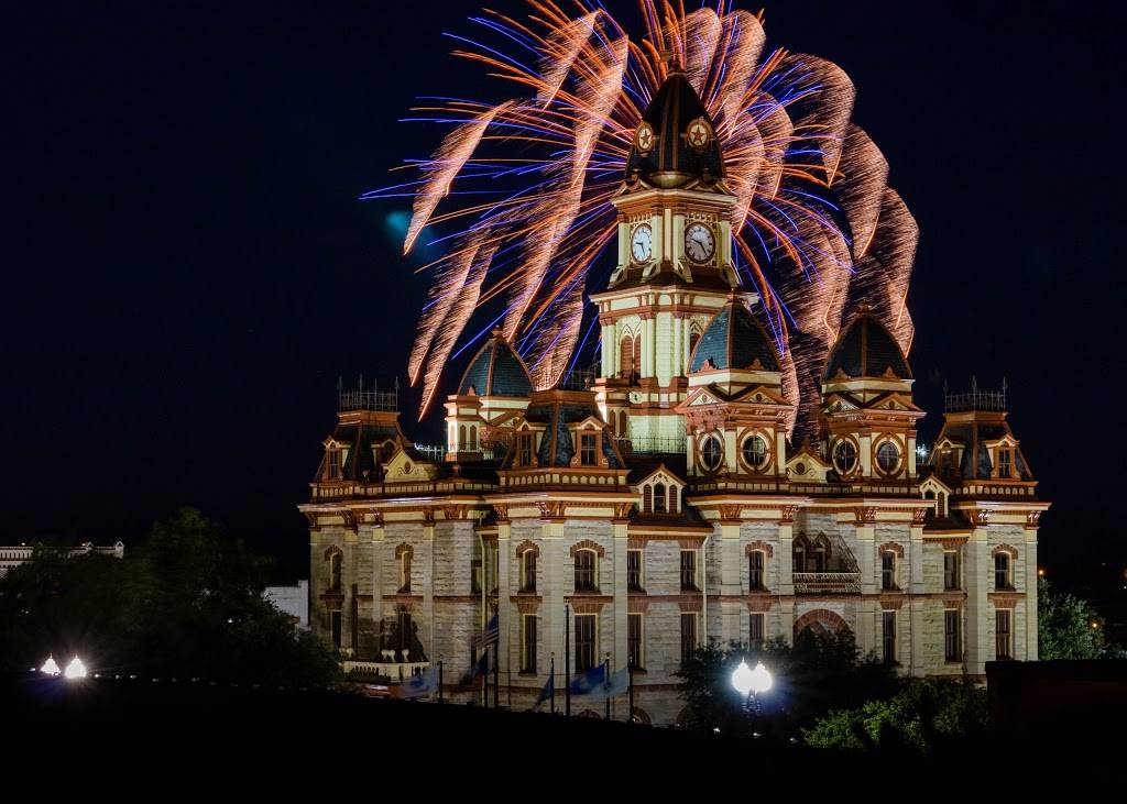 Lockhart Bistro | restaurant | 119 E San Antonio St, Lockhart, TX 78644, USA | 5126684041 OR +1 512-668-4041