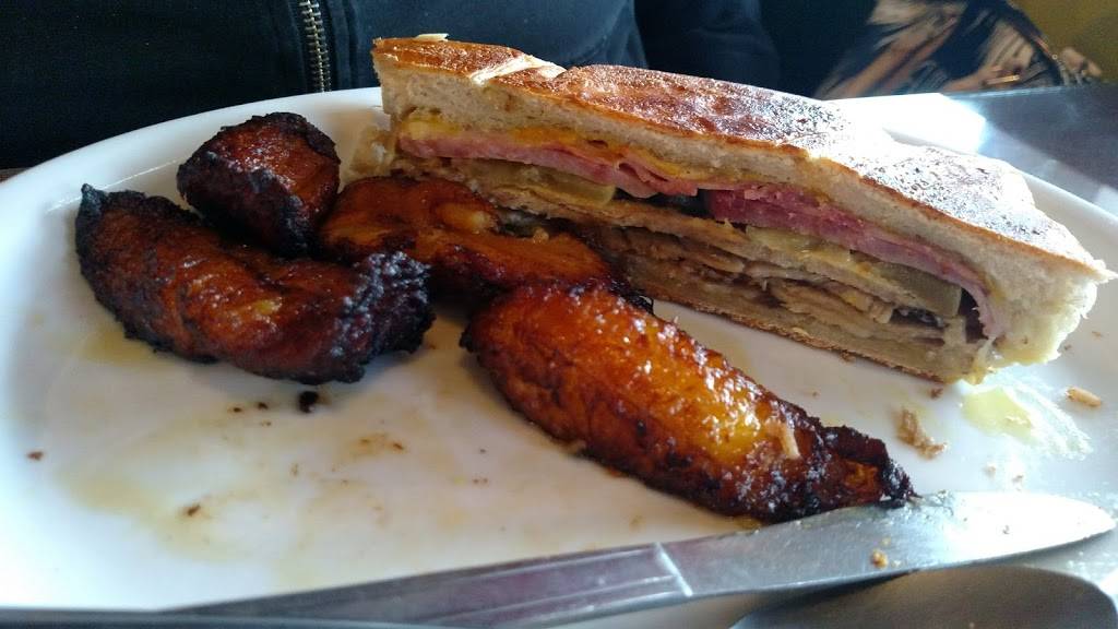 Mambos Dominican Kitchen | restaurant | 1950 N Arizona Ave #8, Chandler, AZ 85225, USA | 4807189210 OR +1 480-718-9210