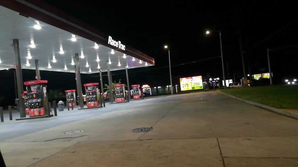 RaceTrac | bakery | 906 Pleasant Hill Rd, Lawrenceville, GA 30044, USA | 7703817087 OR +1 770-381-7087