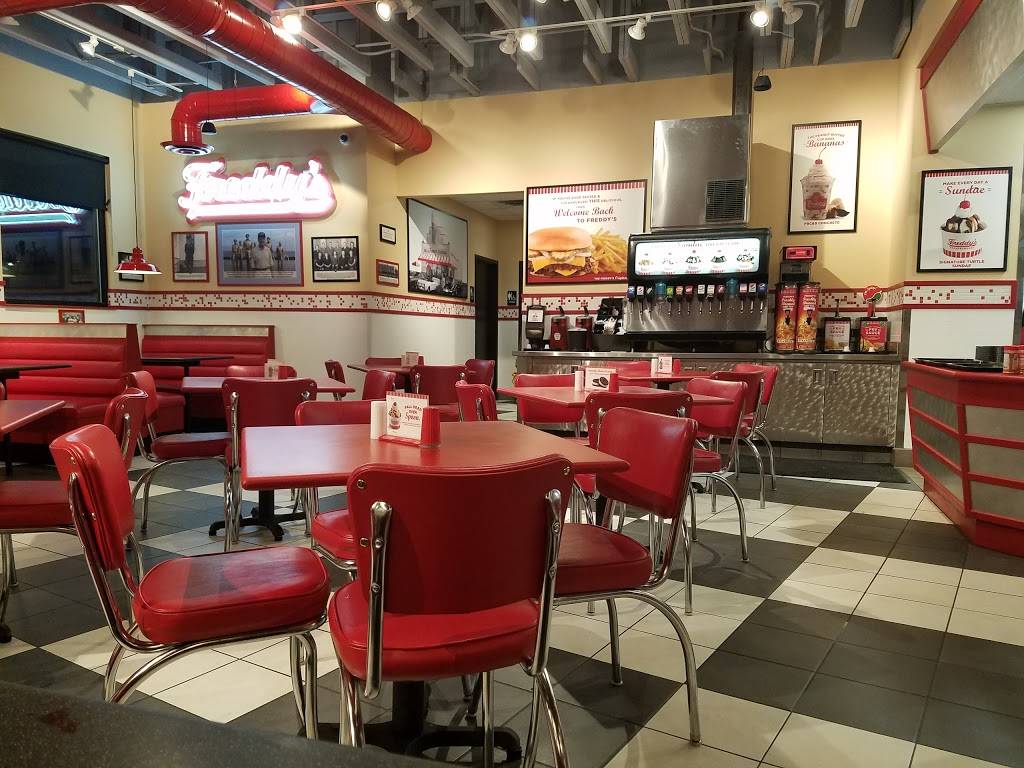 Freddys Frozen Custard & Steakburgers | restaurant | 25 Lake Michigan Dr, Grand Rapids, MI 49544, USA | 6162886388 OR +1 616-288-6388