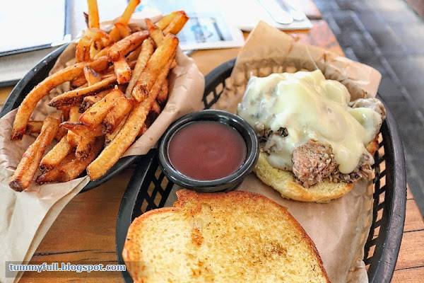 Northbound Smokehouse & Brewpub | restaurant | 2716 E 38th St, Minneapolis, MN 55406, USA | 6122081450 OR +1 612-208-1450