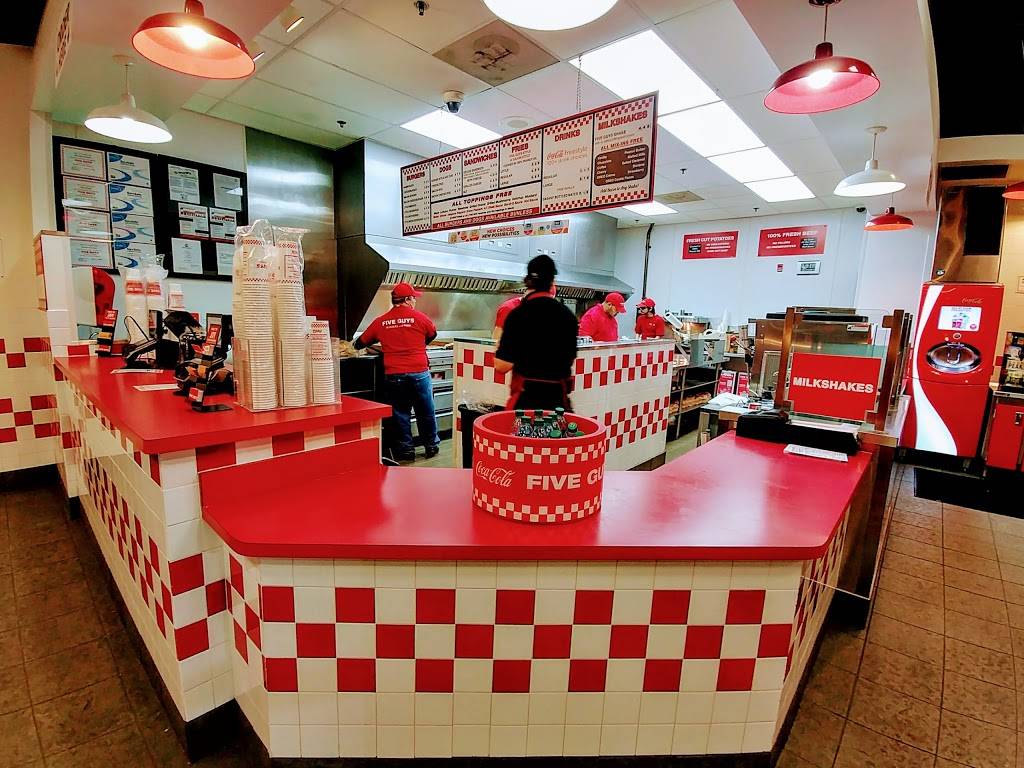 Five Guys | meal takeaway | 15523 WC Commons Way, Midlothian, VA 23113, USA | 8043785466 OR +1 804-378-5466