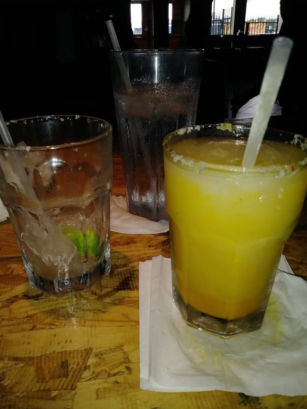 Ojos Locos Sports Cantina - Southwest | restaurant | 9501 Southwest Fwy, Houston, TX 77074, USA | 8323847155 OR +1 832-384-7155