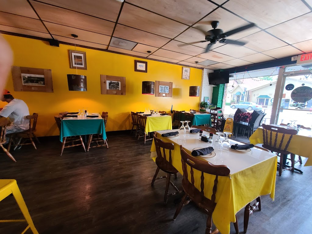 Desmonds Taste of Jamaica Restaurant | restaurant | 214 W Laurel Ave, Foley, AL 36535, USA | 2519703287 OR +1 251-970-3287