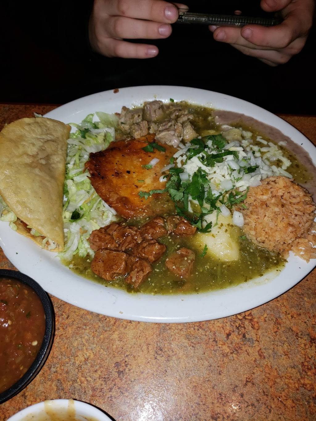 Casa Flores Restaurant | restaurant | 400 E Kettleman Ln #5, Lodi, CA 95240, USA | 2093650559 OR +1 209-365-0559