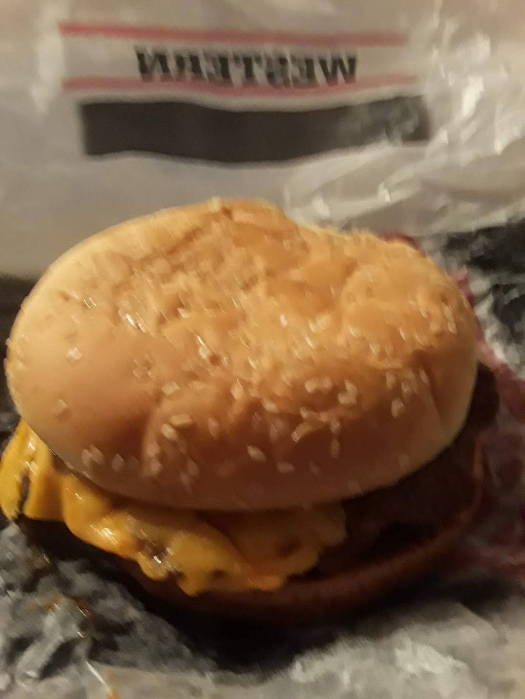 Carls Jr. | restaurant | 6201 Mack Rd, Sacramento, CA 95823, USA | 9163927485 OR +1 916-392-7485