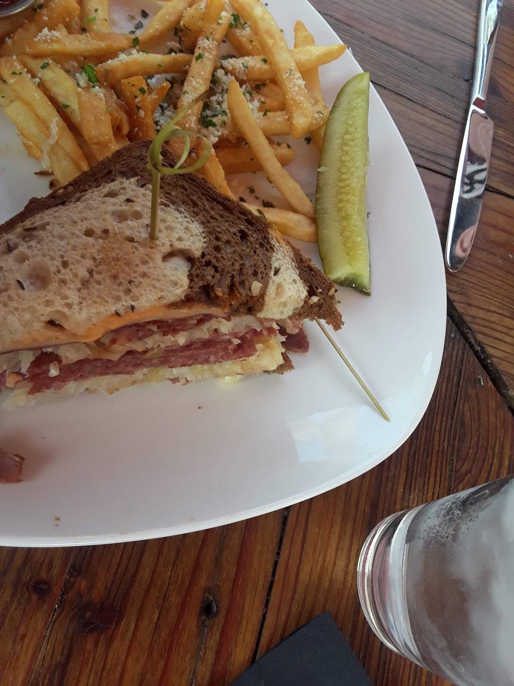 Stone & Barrel, an IronOaks Taphouse | restaurant | 25379 S E J Robson Blvd, Sun Lakes, AZ 85248, USA | 4803173605 OR +1 480-317-3605