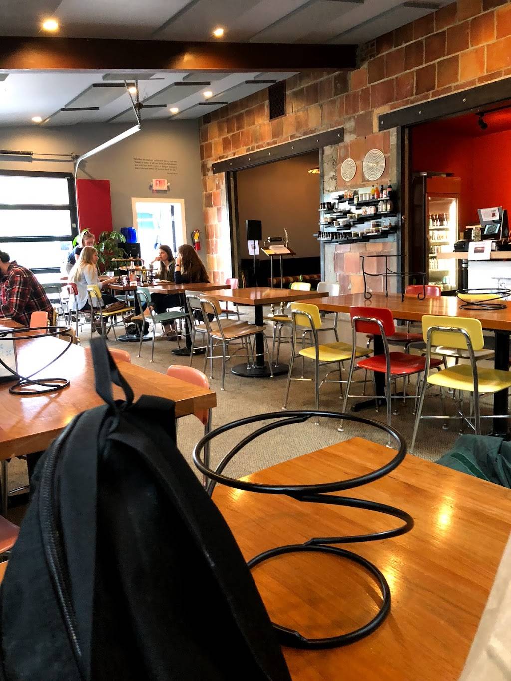 Folinos Wood Fired Pizza | restaurant | 71 S Union St Unit 1, Burlington, VT 05401, USA | 8024483110 OR +1 802-448-3110