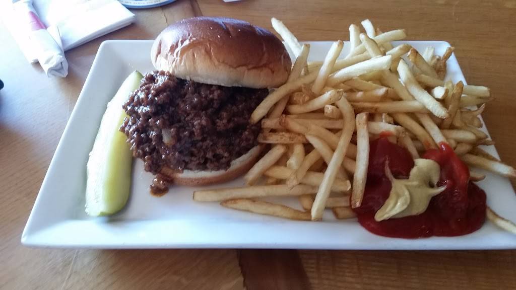 Jordans Big Ten Pub | restaurant | 1330 Regent St #1255, Madison, WI 53715, USA | 6082516375 OR +1 608-251-6375