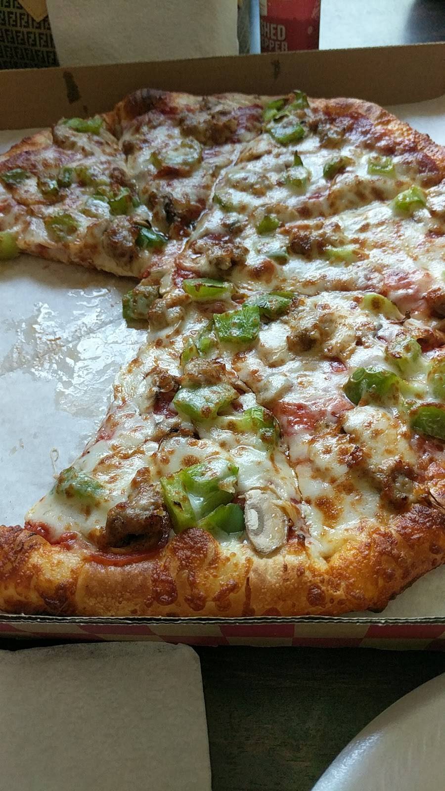 Douggy Fresh Pizza | restaurant | 1585 N Palm Ave, Fresno, CA 93728, USA | 5592373800 OR +1 559-237-3800