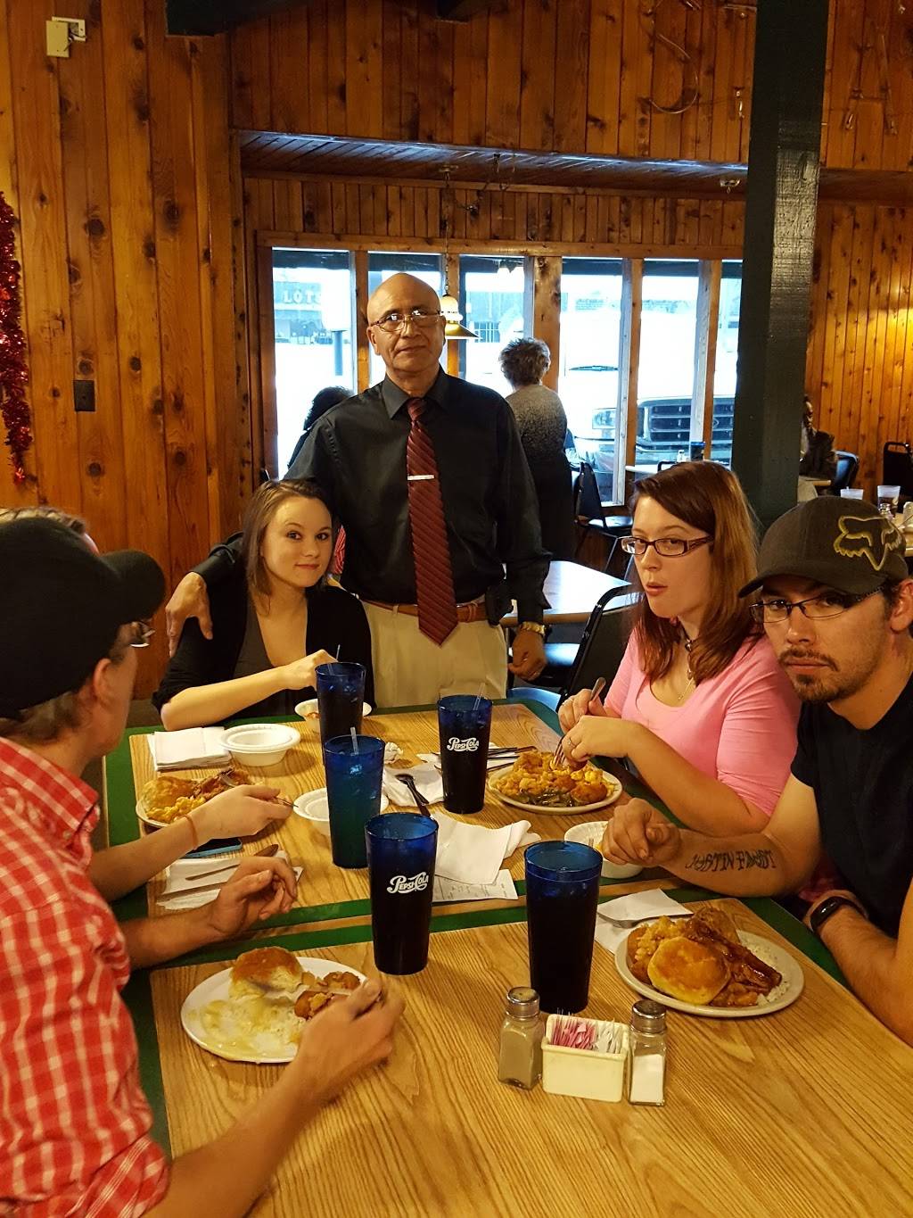 Southern Sizzler | restaurant | 1405 S Madison St, Whiteville, NC 28472, USA | 9106401861 OR +1 910-640-1861