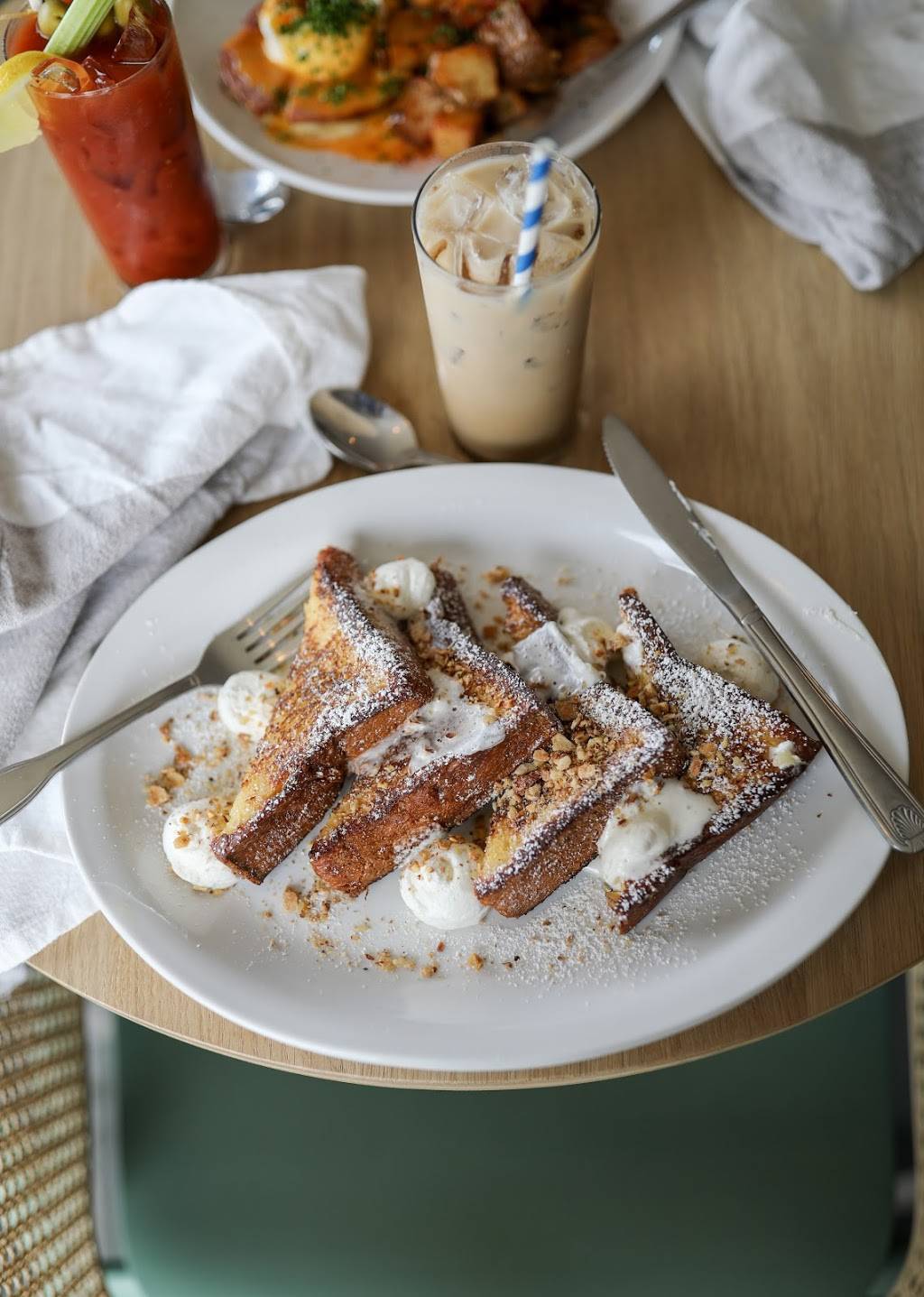 Nomi Park | restaurant | 151 Admiral Kalbfus Rd, Newport, RI 02840, USA | 4018499880 OR +1 401-849-9880