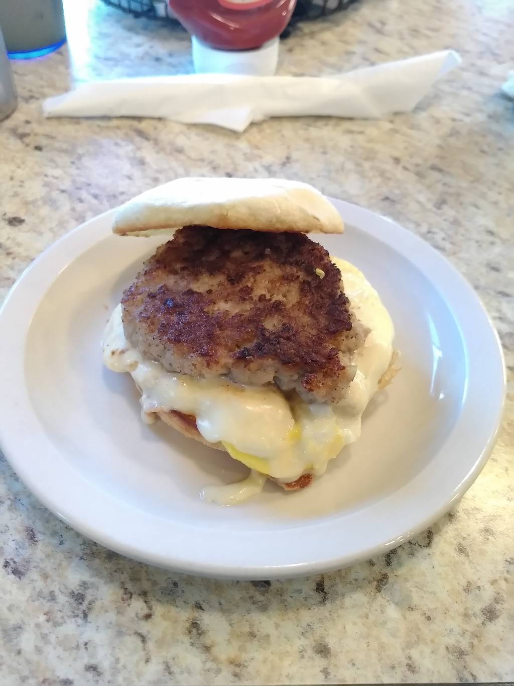 Oinks Restaurant | restaurant | 8386 WI-76 Suite A, Neenah, WI 54956, USA | 9204861821 OR +1 920-486-1821