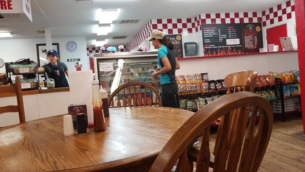 Carolina Brothers Pit Barbeque | restaurant | 20702 Ashburn Rd, Ashburn, VA 20147, USA | 7037297070 OR +1 703-729-7070