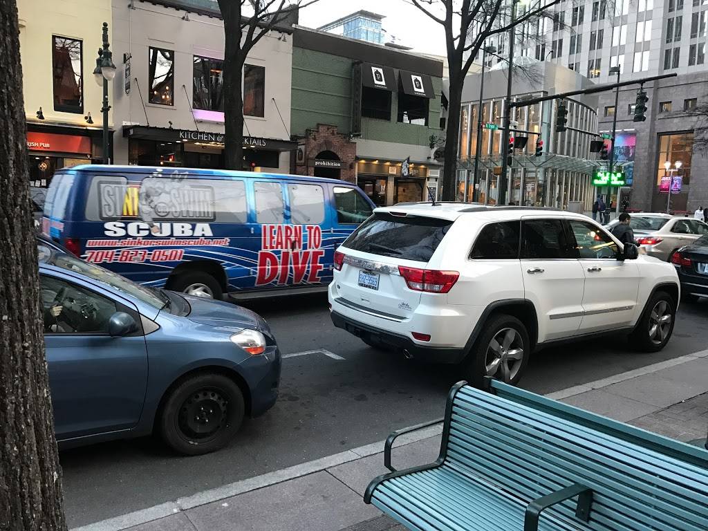 The Capital Grille | restaurant | 201 N Tryon St, Charlotte, NC 28202, USA | 7043481400 OR +1 704-348-1400