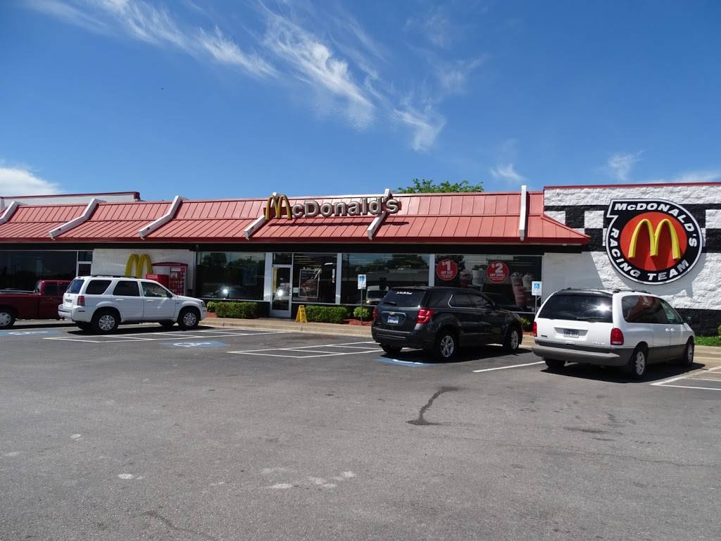 McDonalds | cafe | 1220 S St Louis St, Batesville, AR 72501, USA | 8707931130 OR +1 870-793-1130