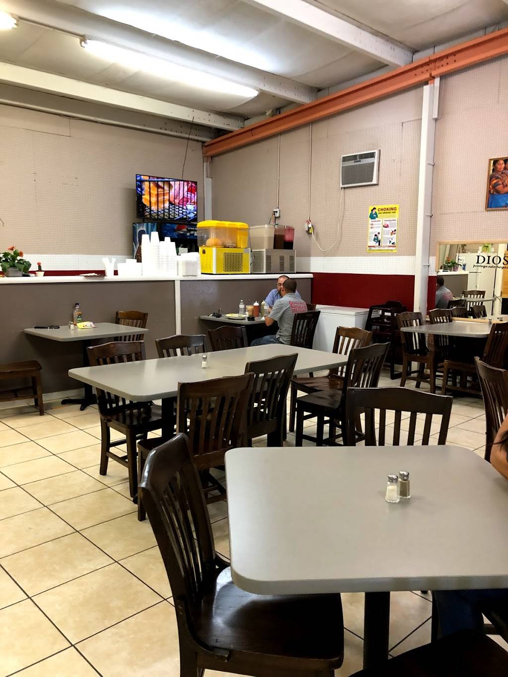 Pupuseria Marelyn | restaurant | 1622 Dodds Ave, Chattanooga, TN 37404, USA | 4235411904 OR +1 423-541-1904