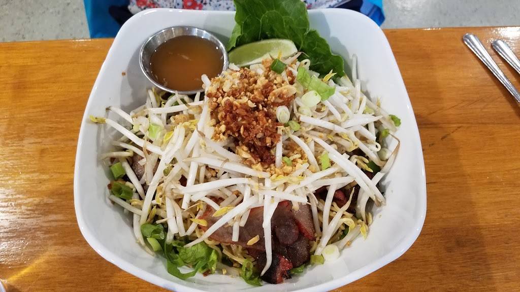 Sen Yai Sen Lek Thai | restaurant | 2422 Central Ave NE, Minneapolis, MN 55418, USA | 6127813046 OR +1 612-781-3046