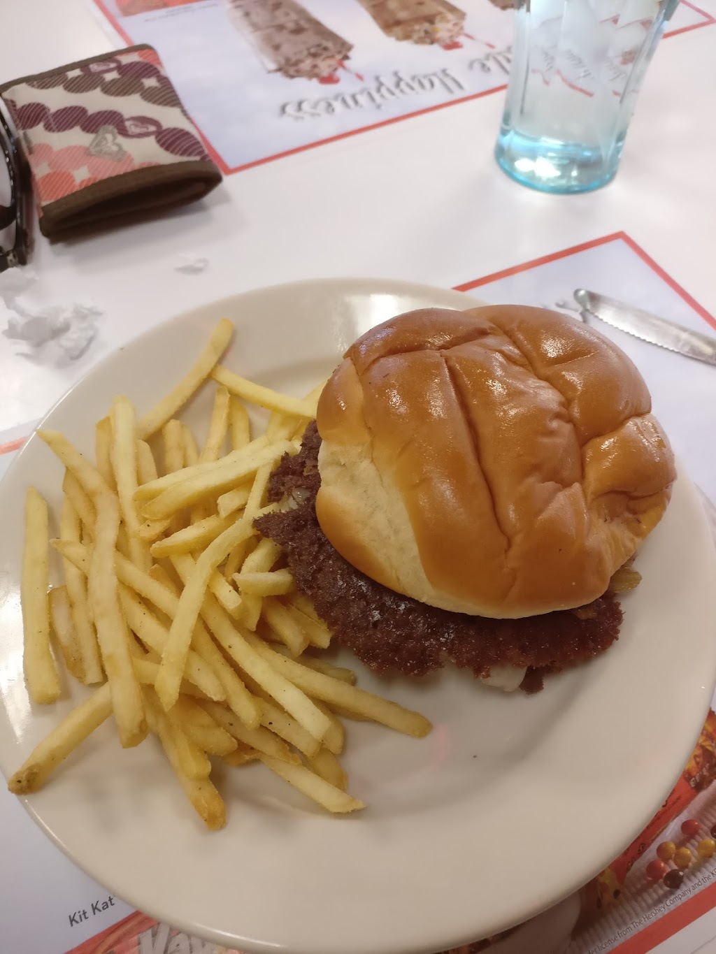 Steak n Shake | restaurant | 1365 E Main St, Carbondale, IL 62901, USA | 6184572187 OR +1 618-457-2187