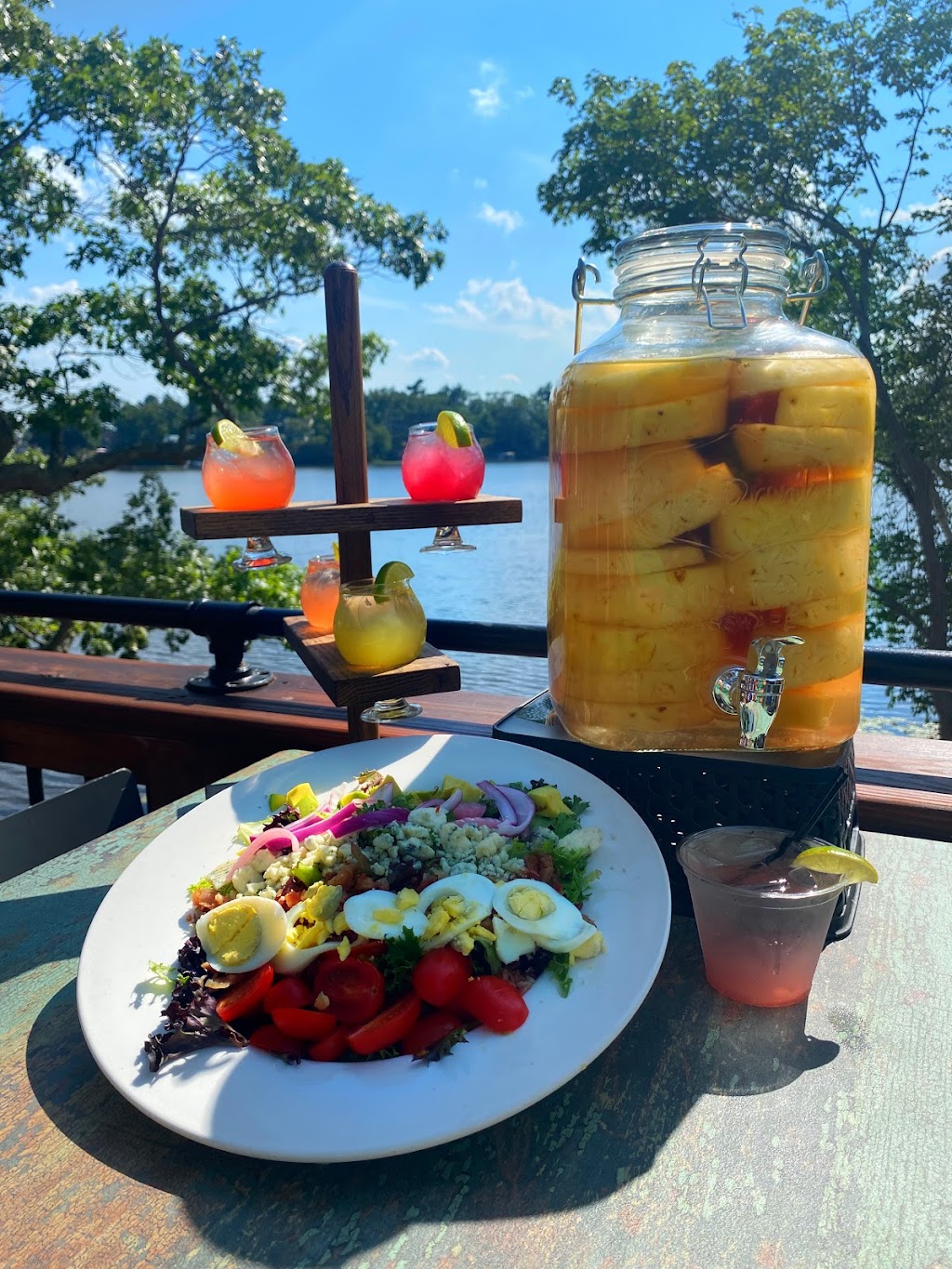 Towne Tavern & Treehouse | restaurant | 242 Mattakeesett St, Pembroke, MA 02359, USA | 7812933600 OR +1 781-293-3600