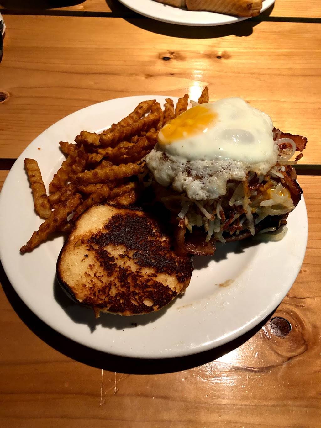 Foodie Garage Eatery | restaurant | 1091 University Ave, Dubuque, IA 52001, USA | 5638450131 OR +1 563-845-0131