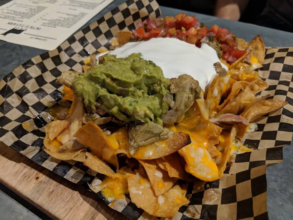 Petes Tavern | restaurant | 128 King St, San Francisco, CA 94107, USA | 4158175040 OR +1 415-817-5040