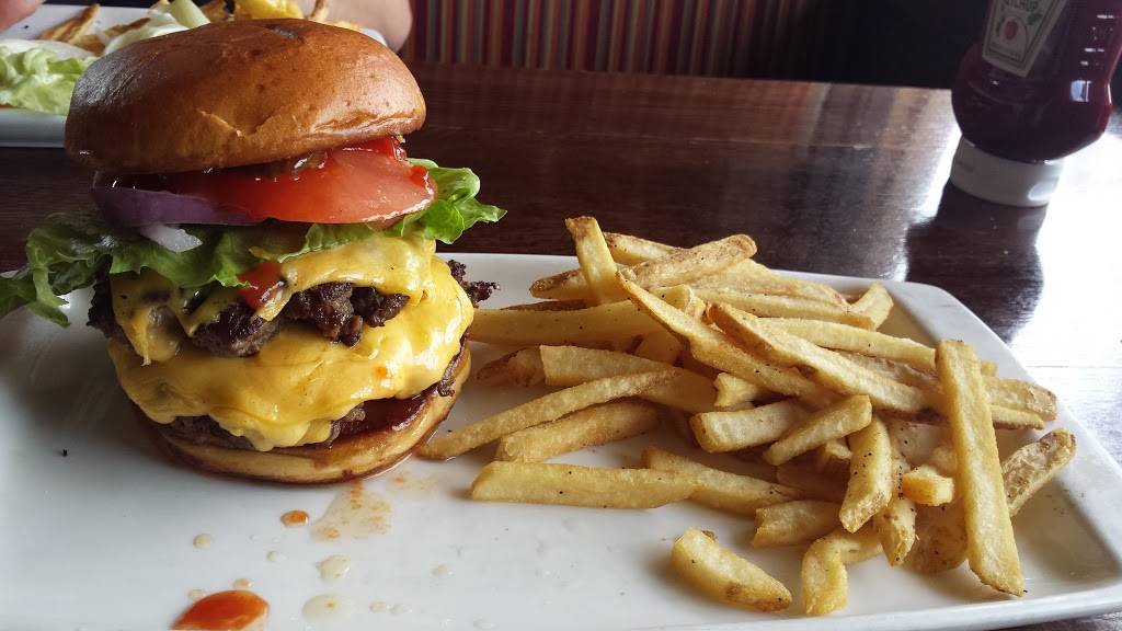 Applebees Grill + Bar | restaurant | 2515 W Florida Ave, Hemet, CA 92545, USA | 9517912506 OR +1 951-791-2506