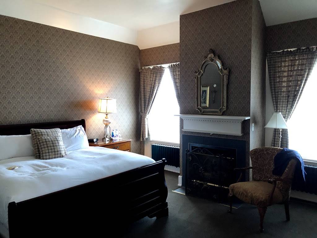 Inn On Broadway | restaurant | 26 Broadway, Rochester, NY 14607, USA | 5852323595 OR +1 585-232-3595