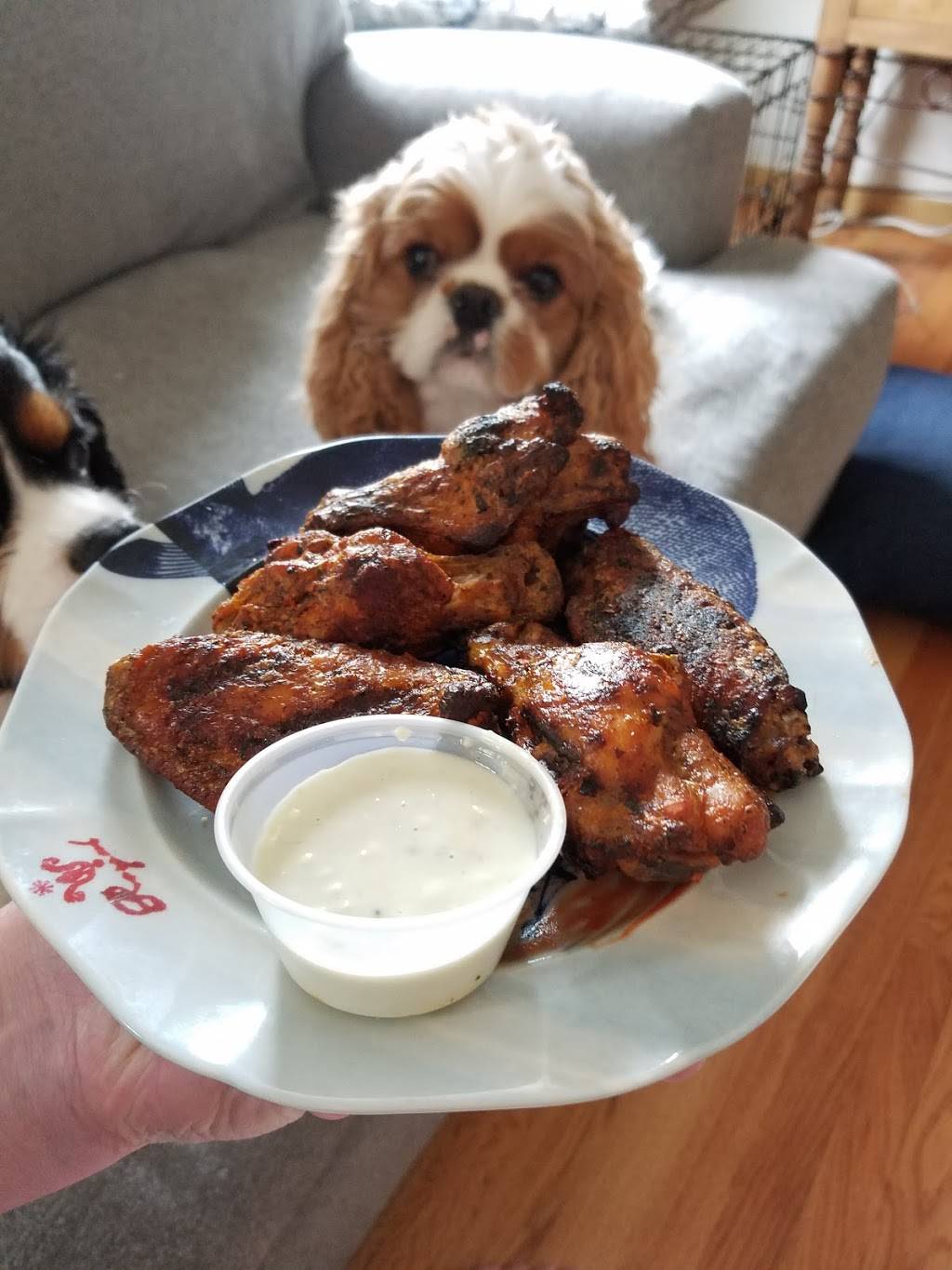 The Neighbors Bar & Grille | restaurant | s16w22255 Arcadian Ave, Waukesha, WI 53186, USA | 2624085872 OR +1 262-408-5872