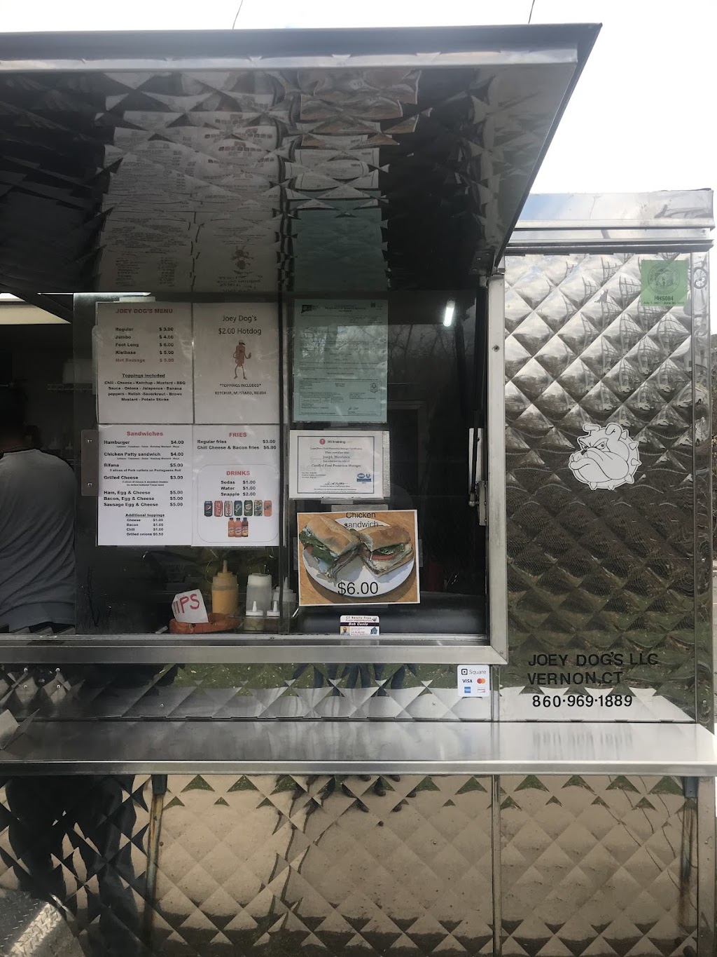 Joey Dogs LLC | restaurant | 231 New Park Ave, Hartford, CT 06106, USA | 8609691889 OR +1 860-969-1889