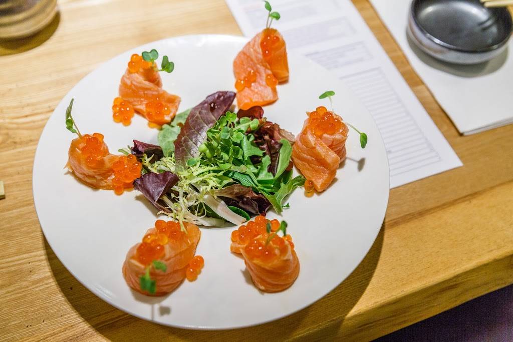 The Lobster Place, Inc. | restaurant | 75 9th Ave, New York, NY 10011, USA | 2122555672 OR +1 212-255-5672