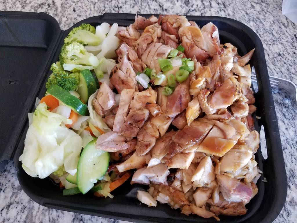 Yogis Grill | restaurant | 2043 S Ellsworth Rd #104, Mesa, AZ 85209, USA | 4803801213 OR +1 480-380-1213