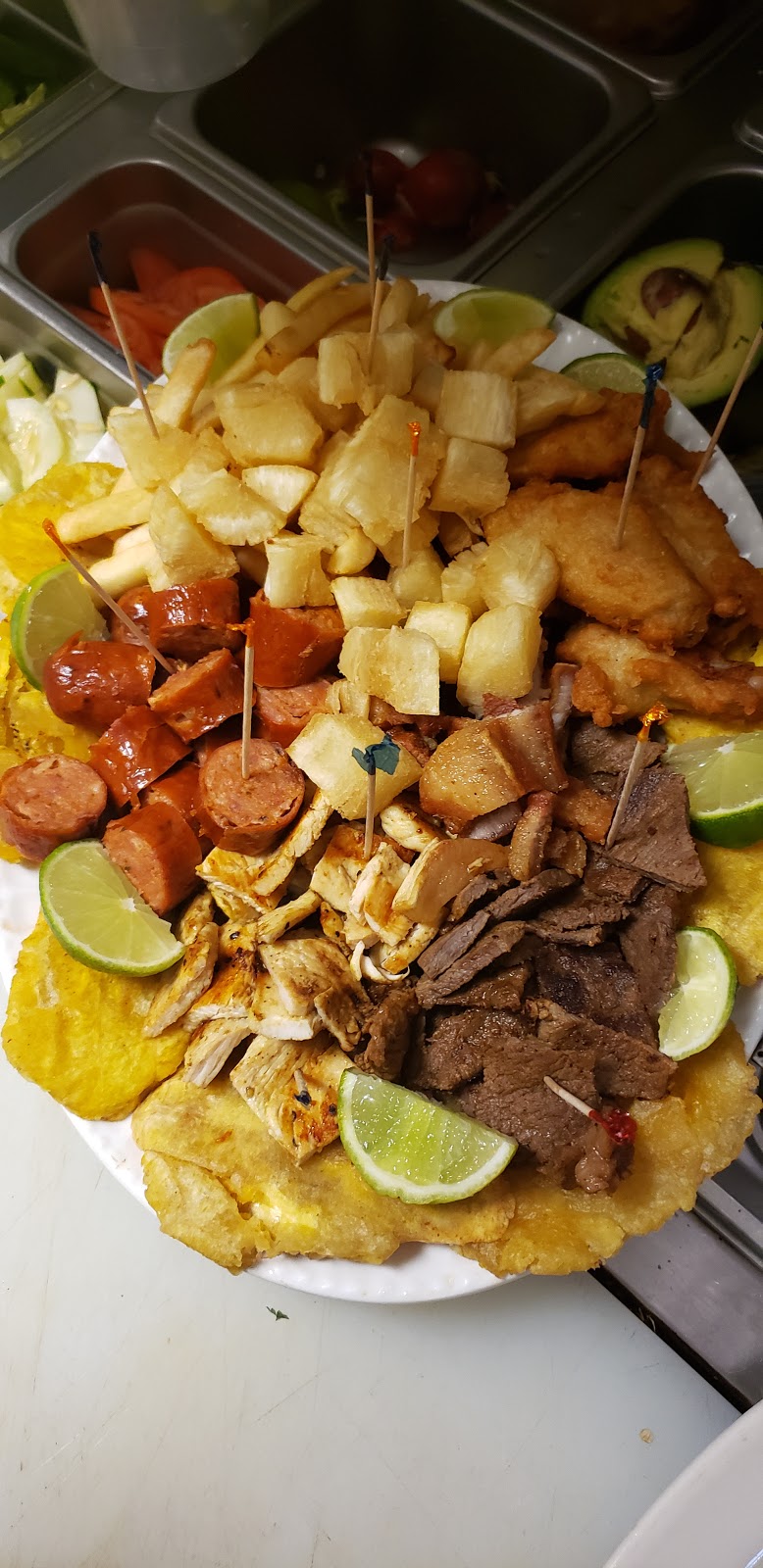 Restaurante El Favorito | restaurant | 11 97 Springfield Ave, Irvington, NJ 07111, USA | 9733730039 OR +1 973-373-0039