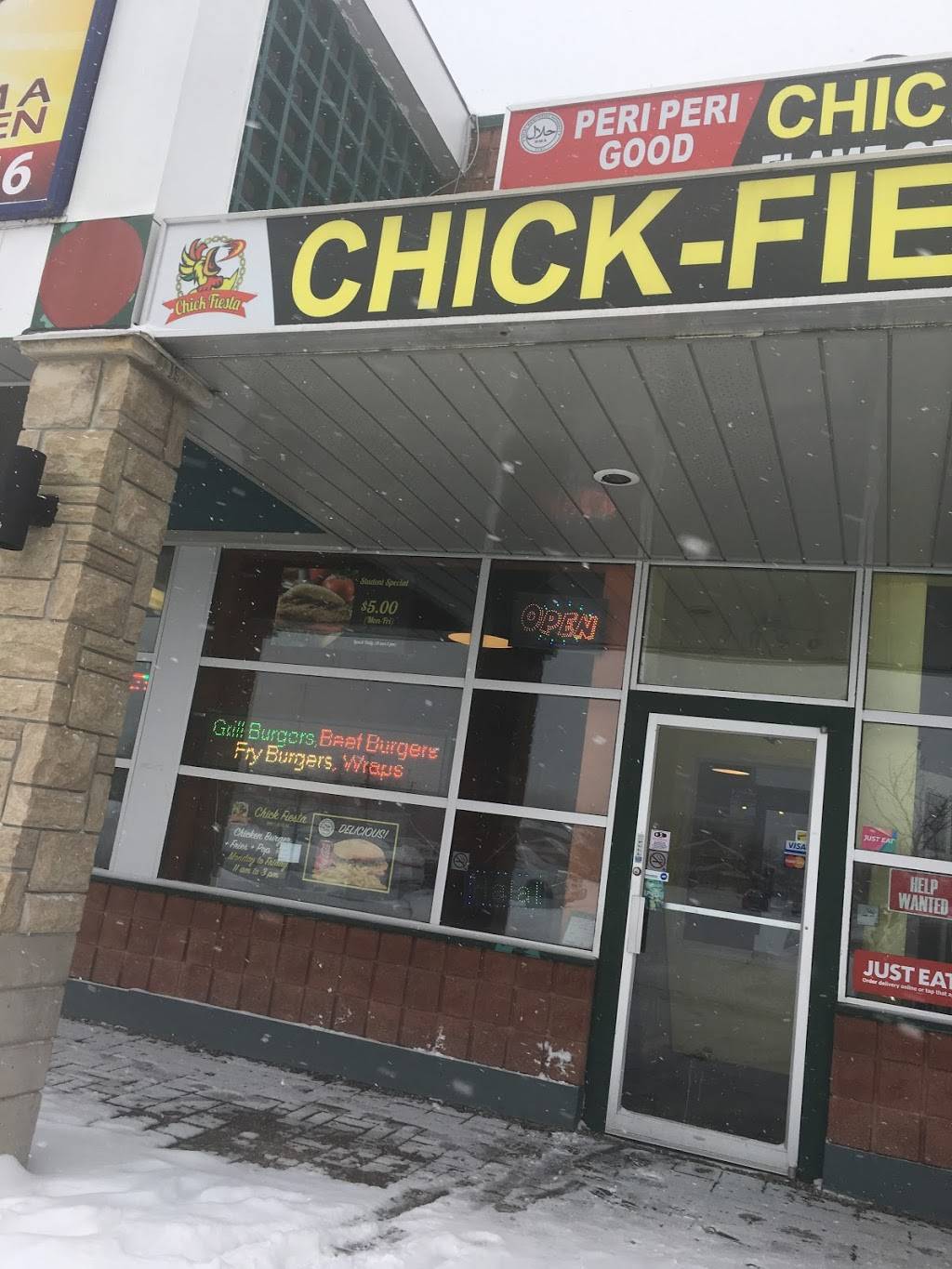 Chick Fiesta | restaurant | 2200 Brock Rd C4, Pickering, ON L1X 2R2, Canada | 9052394040 OR +1 905-239-4040