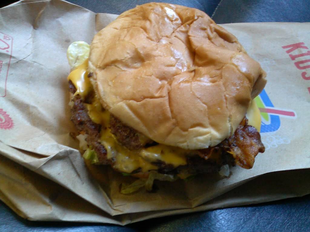 Sonic Drive-In | restaurant | 500 W Fort Williams St, Sylacauga, AL 35150, USA | 2562492593 OR +1 256-249-2593