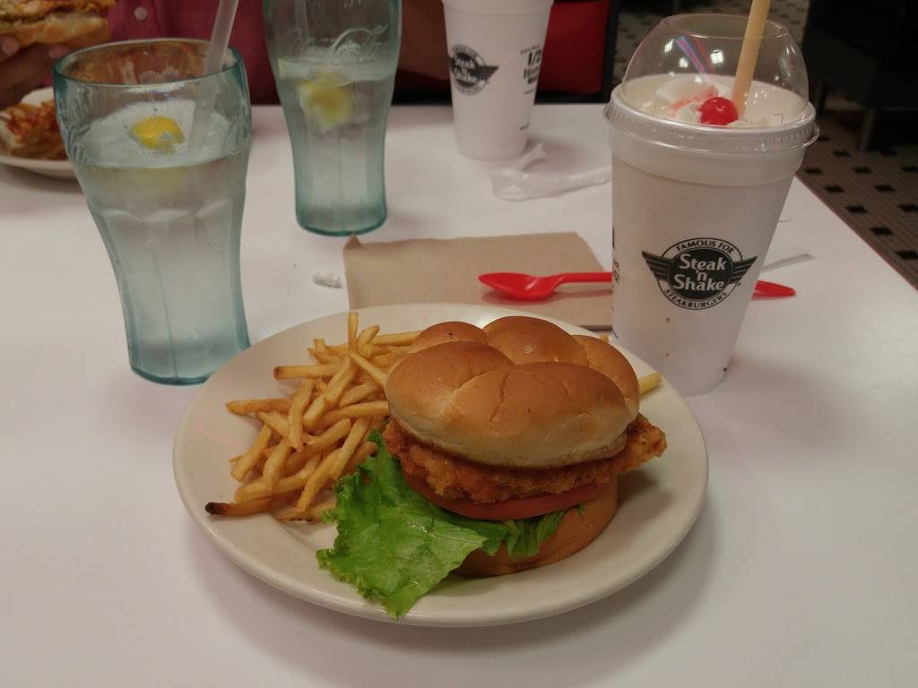 Steak n Shake | restaurant | 11700 University Blvd, Orlando, FL 32817, USA | 4073822121 OR +1 407-382-2121