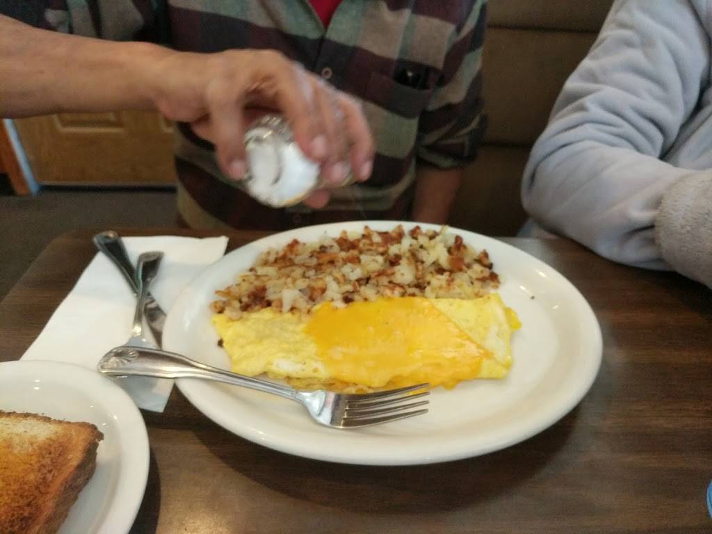 Louis Diner | restaurant | 1500 W Littleton Blvd, Littleton, CO 80120, USA | 3037811502 OR +1 303-781-1502