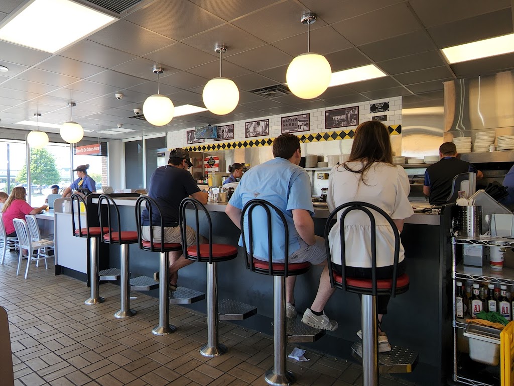 Waffle House | meal takeaway | 11636 us hwy 70, Arlington, TN 38002, USA | 9012901456 OR +1 901-290-1456