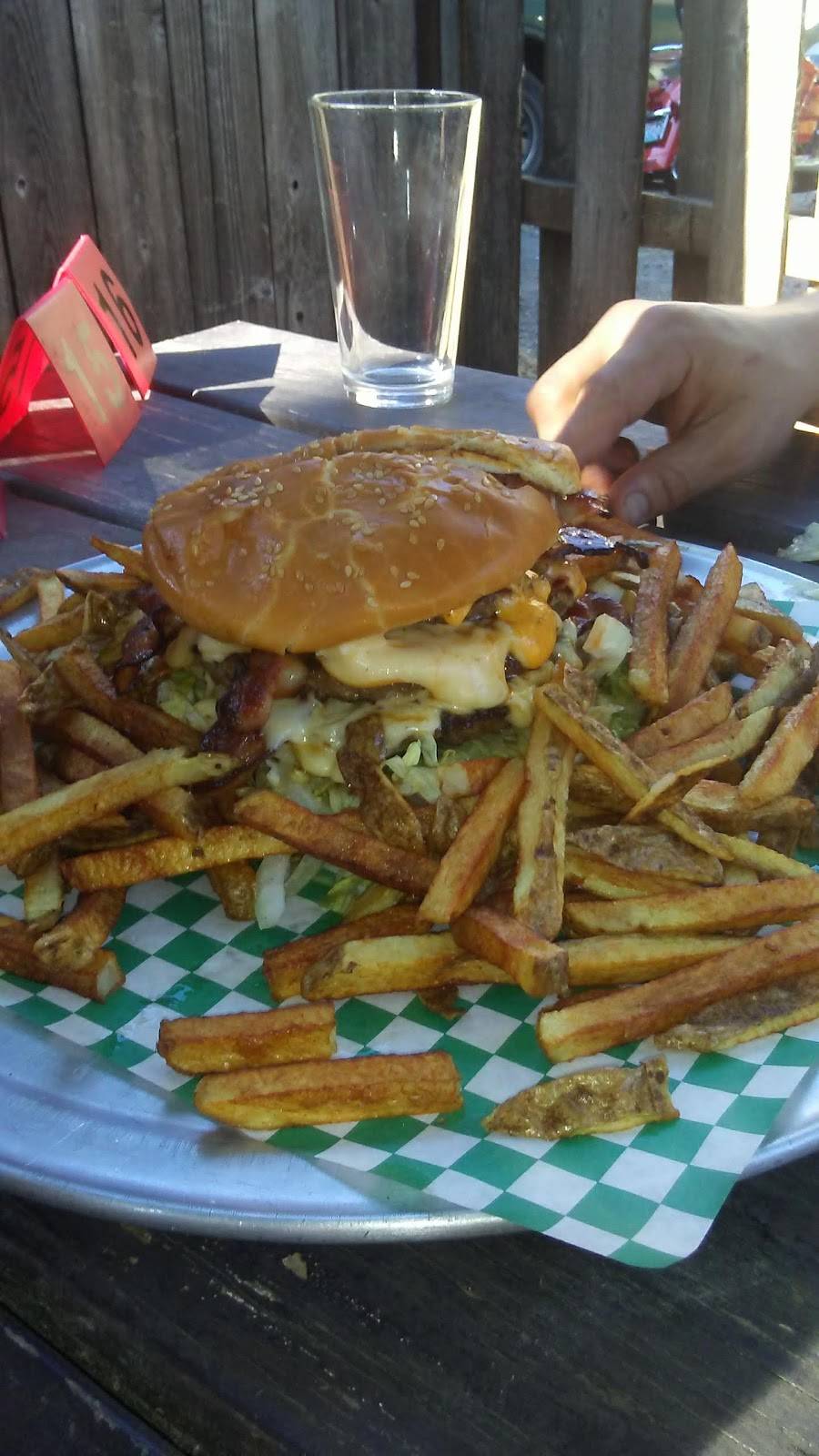 Lone Fir Bar & Grill | restaurant | 3741 Pleasant Hill Rd, Kelso, WA 98626, USA | 3604235412 OR +1 360-423-5412