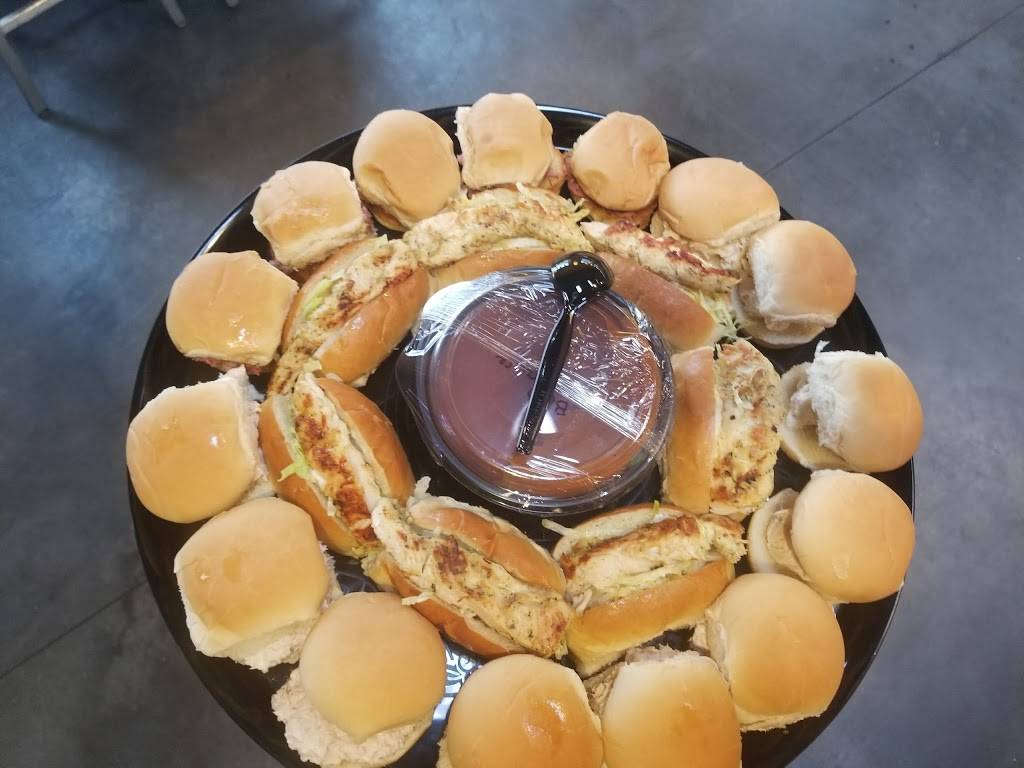 Johns Roast Beef | restaurant | 111 Western Ave, Lynn, MA 01904, USA | 7815956105 OR +1 781-595-6105