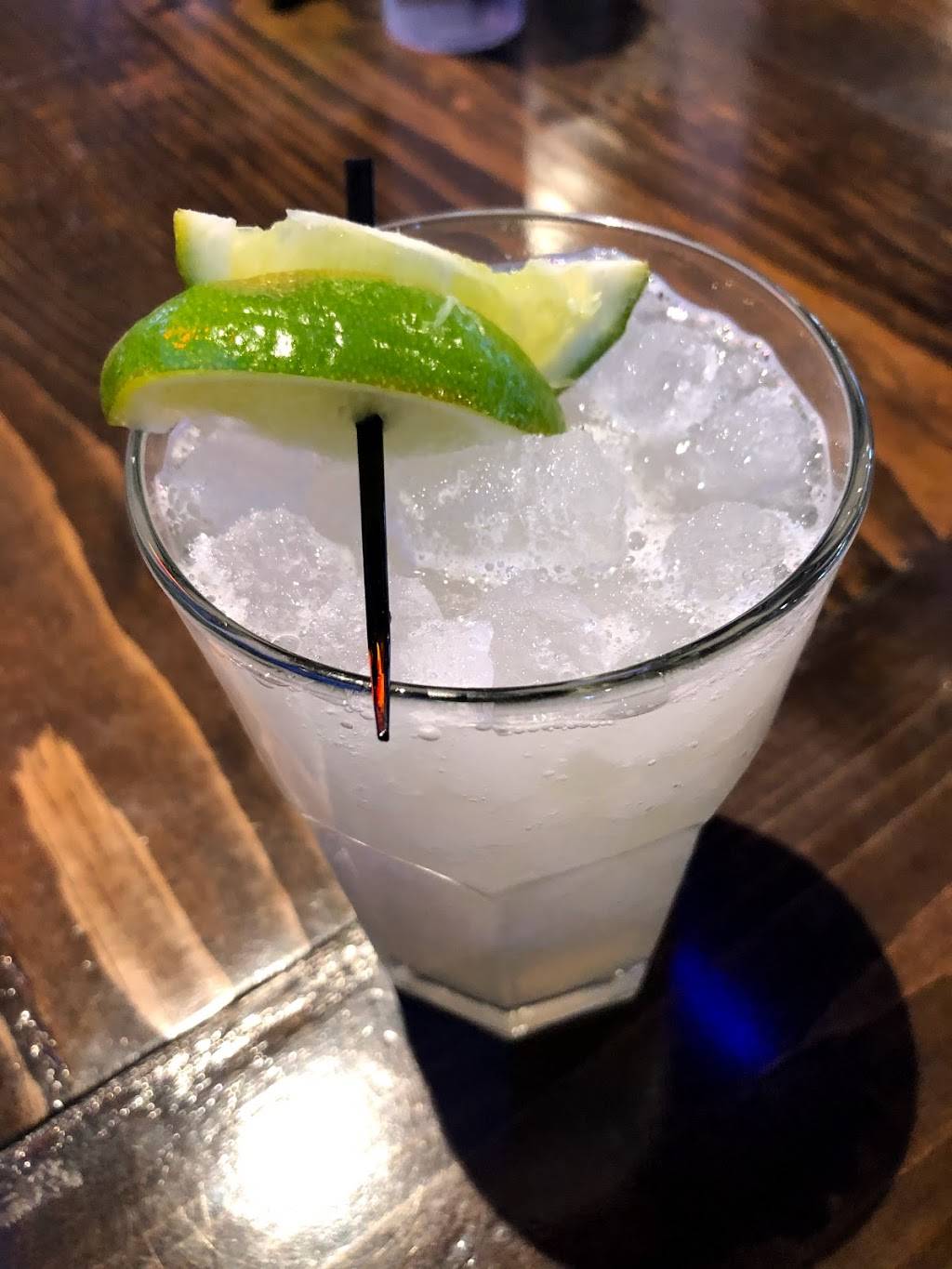 Cold Beers & Cheeseburgers | restaurant | 5005 E Chandler Blvd, Phoenix, AZ 85048, USA | 4805906502 OR +1 480-590-6502