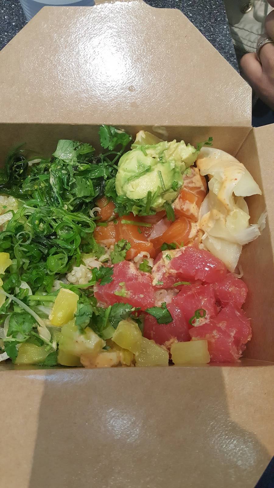 Poke N Roll Maui Mix | restaurant | 100 Galleria Way, Glendale, CA 91210, USA | 2132809009 OR +1 213-280-9009