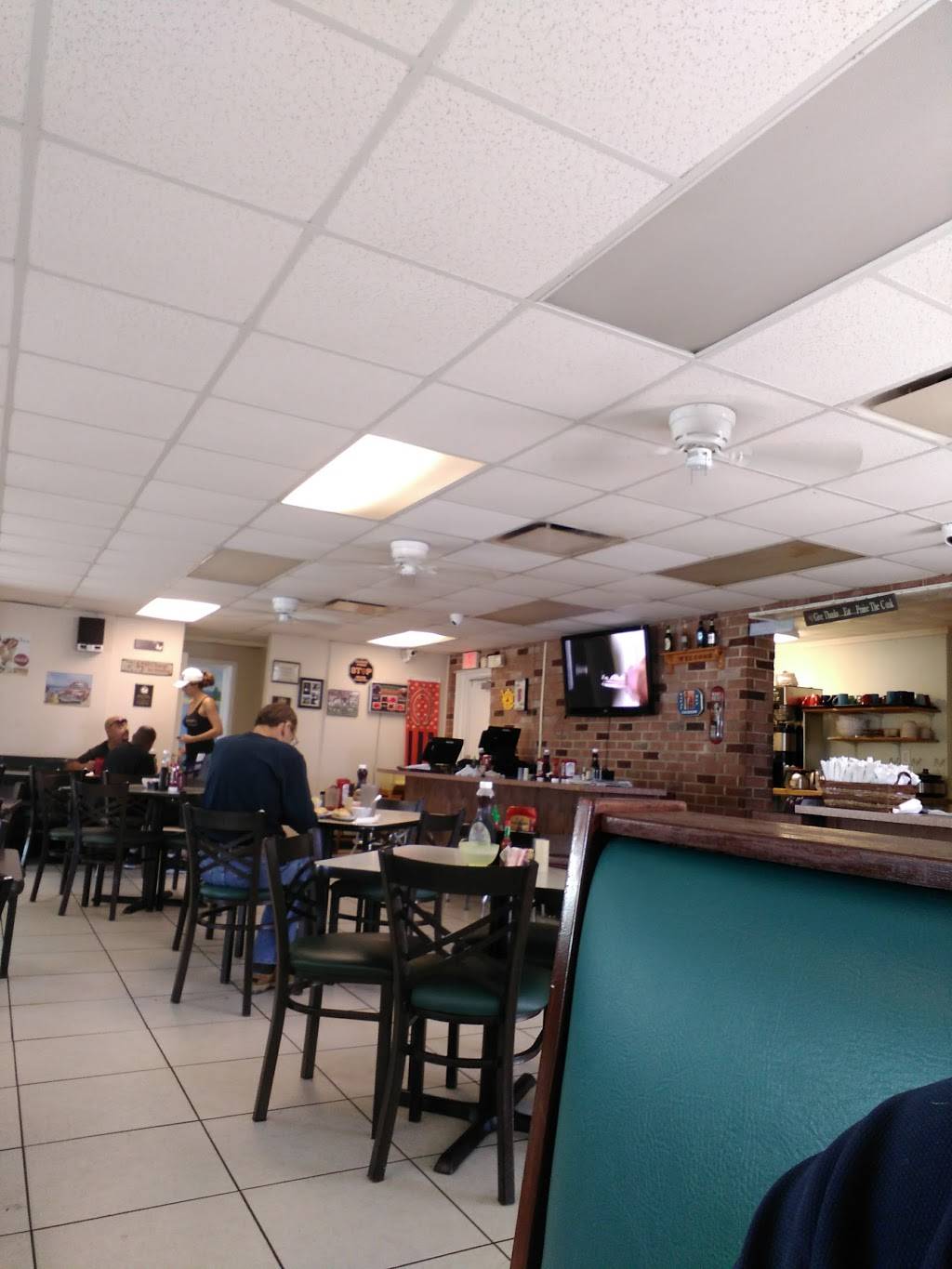 Hannahs Family Diner | restaurant | 968 Reed Canal Rd, South Daytona, FL 32119, USA | 3862564918 OR +1 386-256-4918