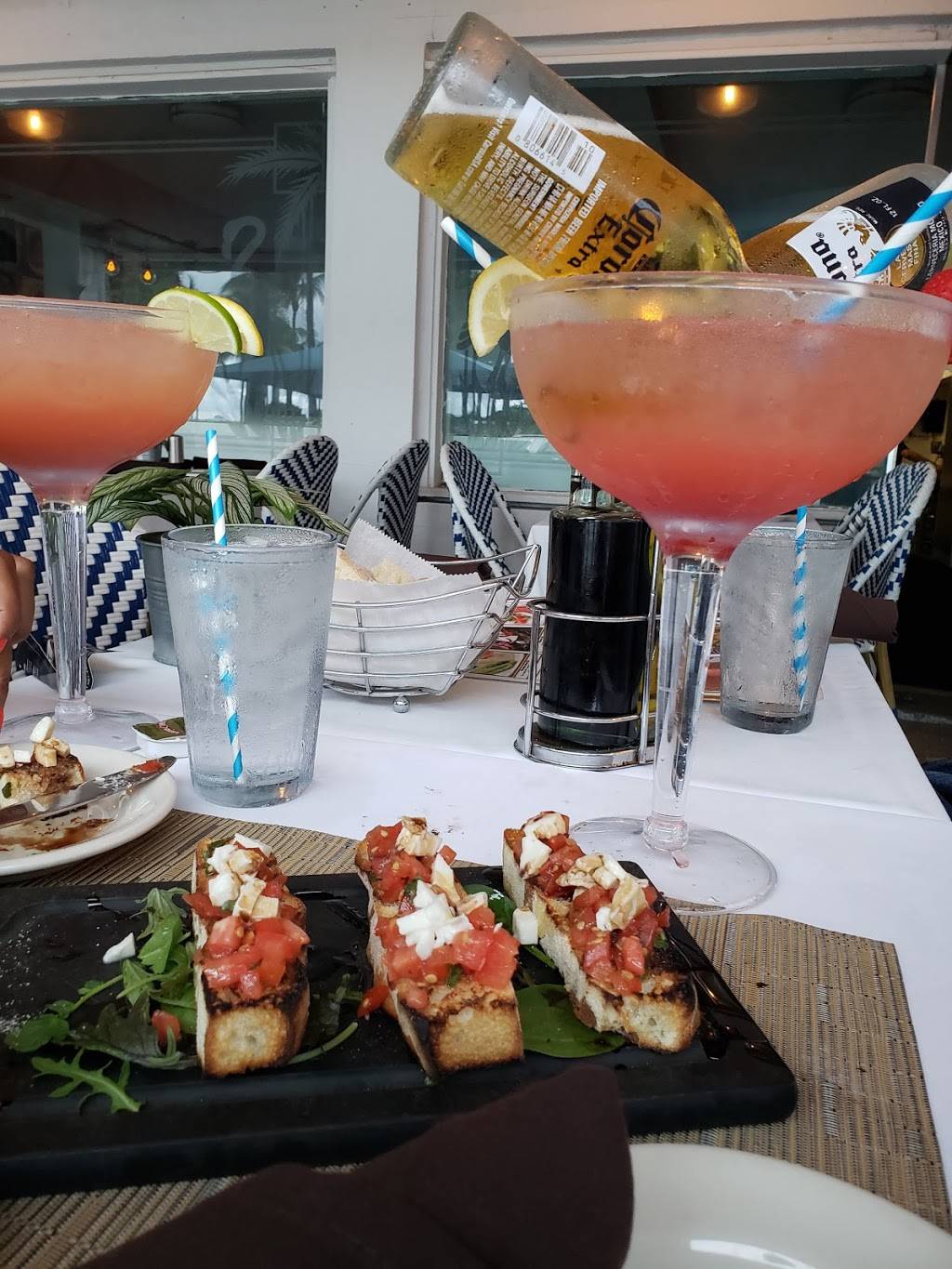 The Place Restaurant & Bar | restaurant | 720 Ocean Dr, Miami Beach, FL 33139, USA | 3056951448 OR +1 305-695-1448