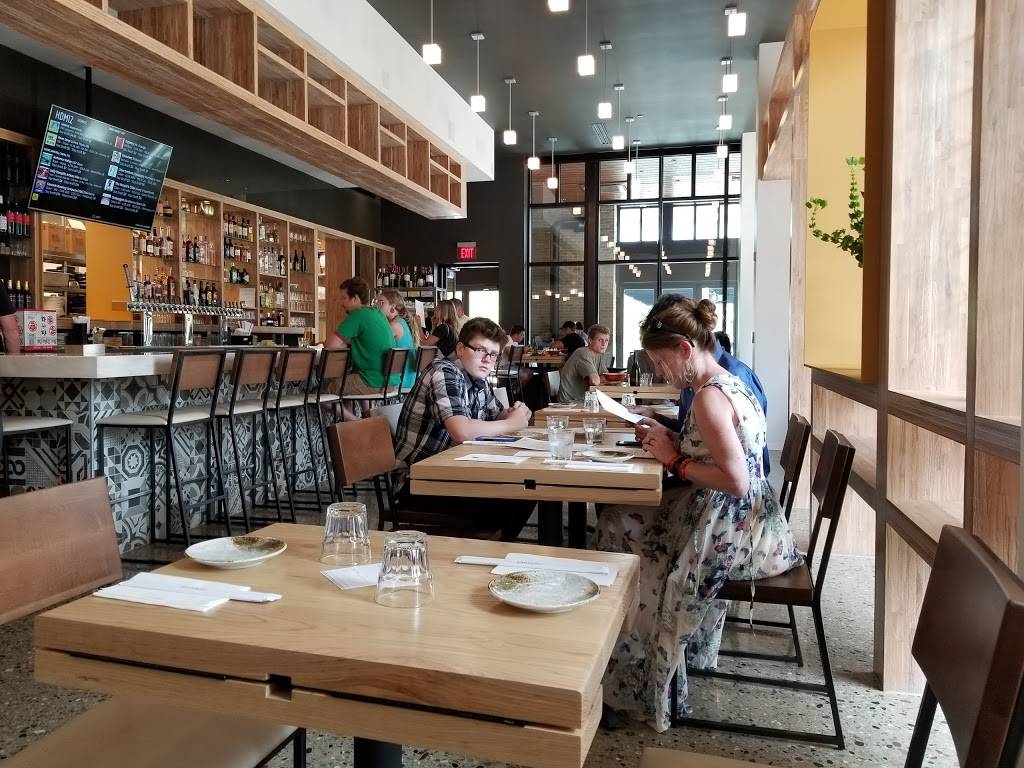 Ando Sushi + Bar | restaurant | 415 Bridge St NW, Grand Rapids, MI 49504, USA | 6166080789 OR +1 616-608-0789