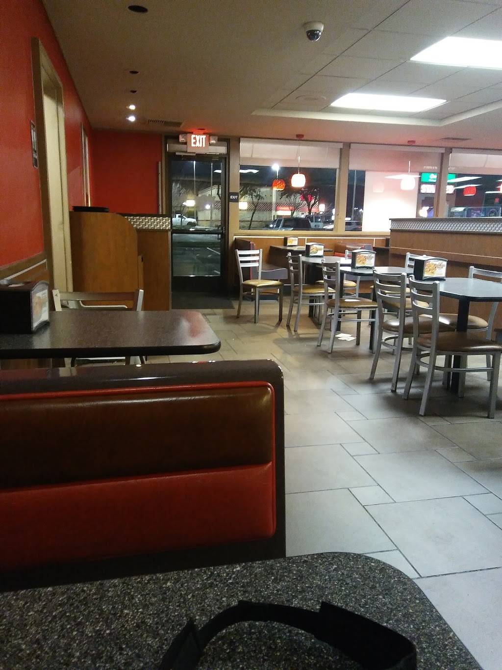 Carls Jr. | restaurant | 840 W Lacey Blvd, Hanford, CA 93230, USA | 5595836124 OR +1 559-583-6124