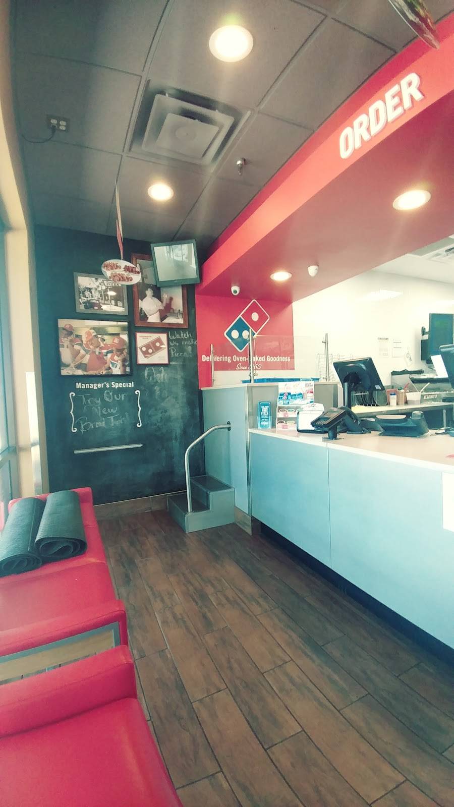 Dominos Pizza | meal delivery | 13706 N 51st Dr, Glendale, AZ 85304, USA | 6024393030 OR +1 602-439-3030