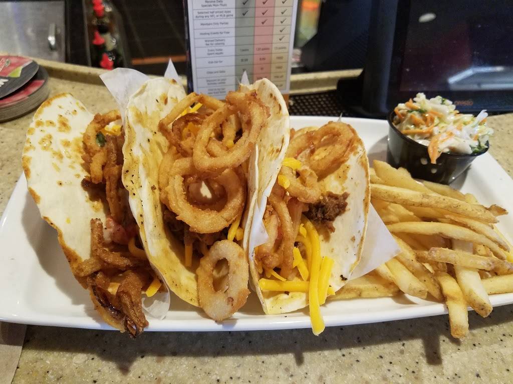 Applebees Grill + Bar | restaurant | 1440 E Main St, Wytheville, VA 24382, USA | 2762234404 OR +1 276-223-4404