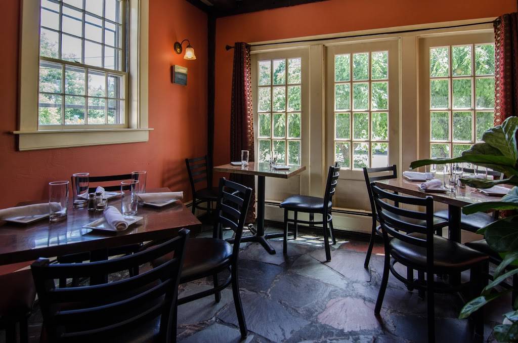 Carpenter & Main | restaurant | 326 S Main St, Norwich, VT 05055, USA | 8026492922 OR +1 802-649-2922