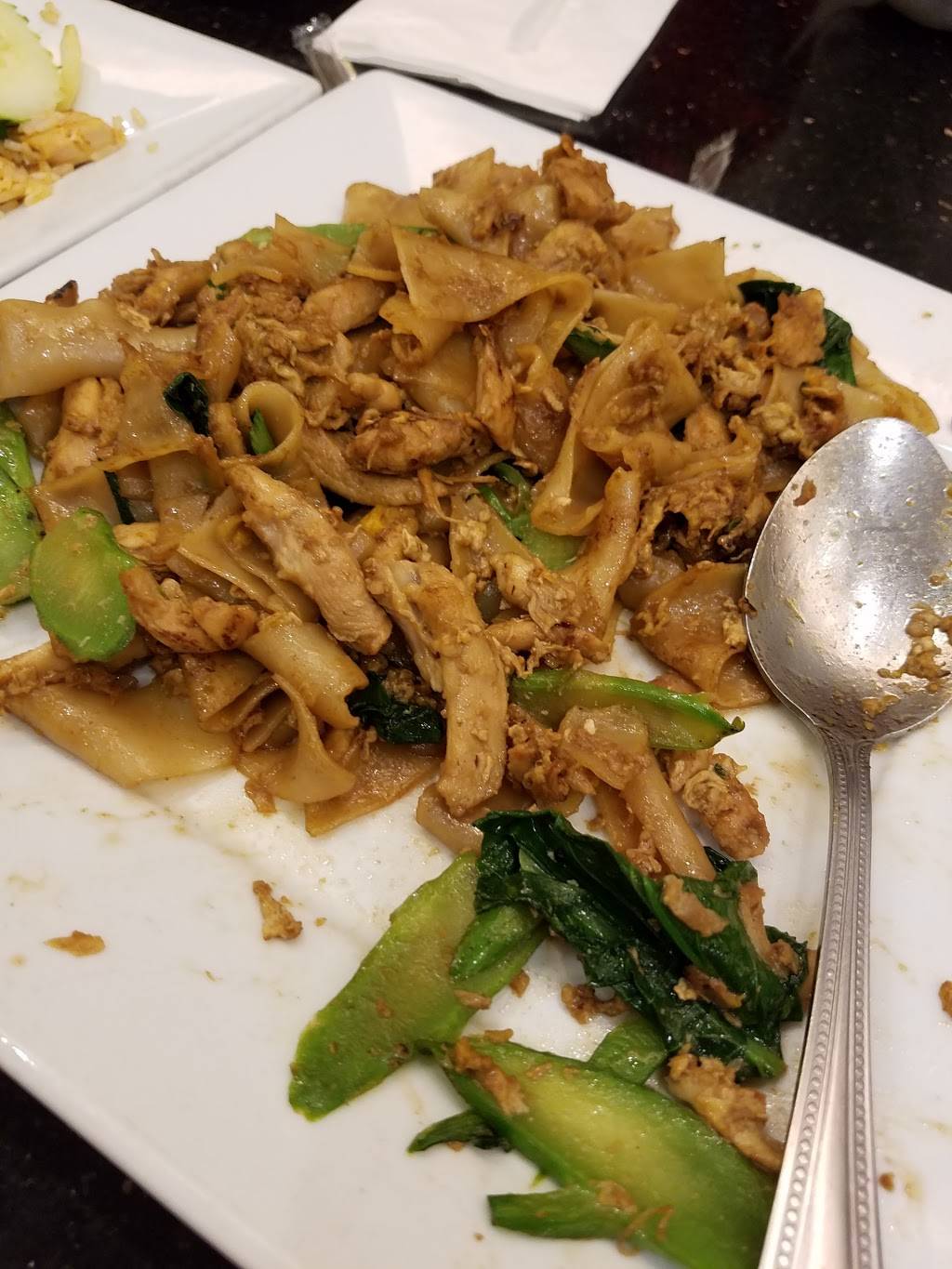 Thai House Express | restaurant | 2166 S Atlantic Blvd, Monterey Park, CA 91754, USA | 3237262340 OR +1 323-726-2340